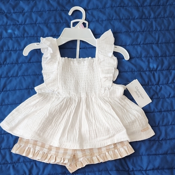 Calvin Klein Jeans Other - Calvin Klein Jeans Baby Girls White Smocked Top & Gingham Ruffled Shorts Set NWT